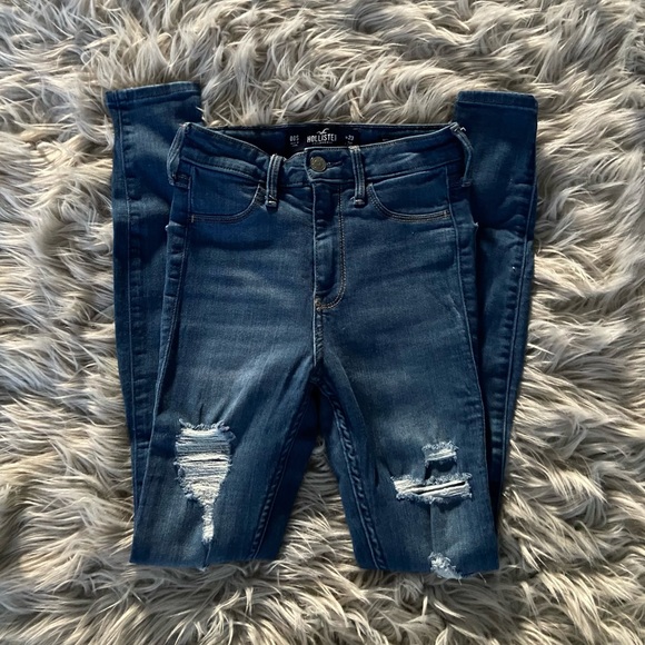 Hollister Denim - Hollister Ripped Jeggings
